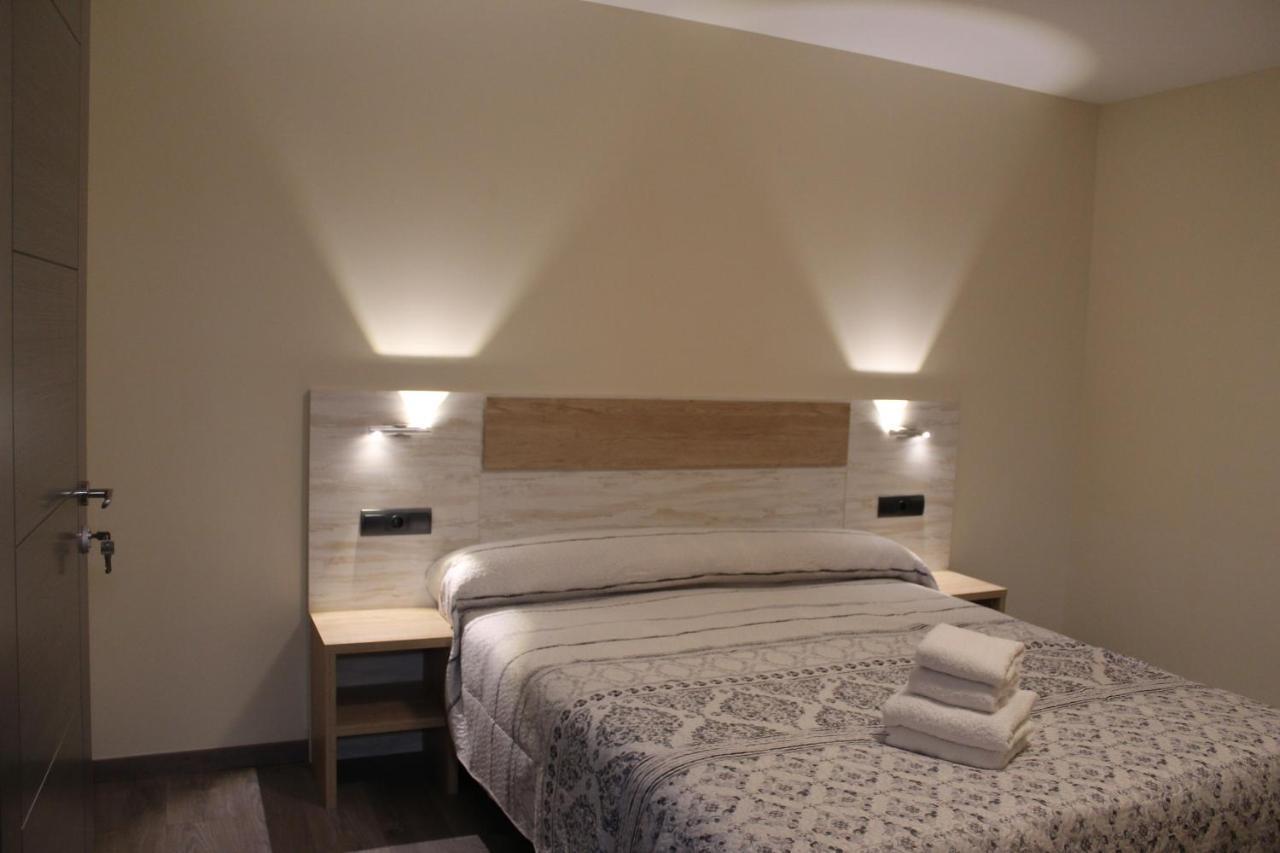 Ca L'Angels Hotel Prat de Comte Bagian luar foto