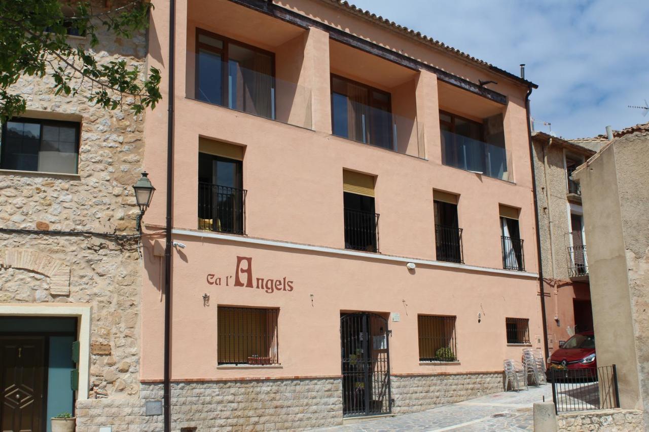 Ca L'Angels Hotel Prat de Comte Bagian luar foto